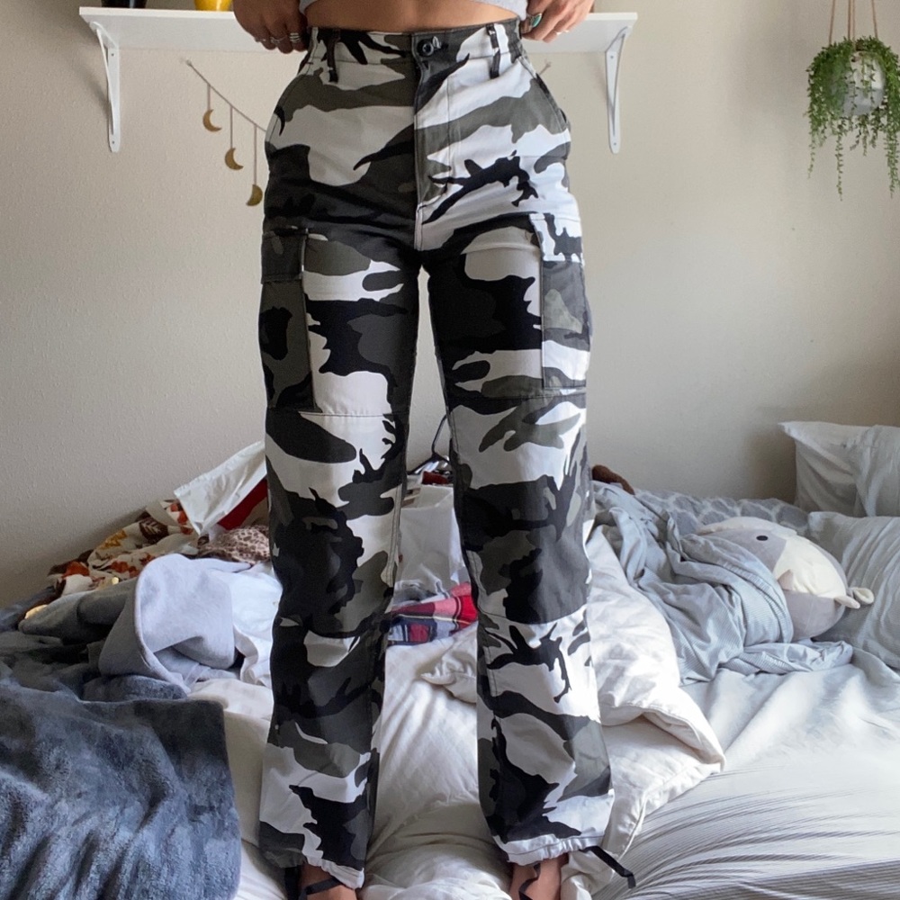 XS camouflage pants